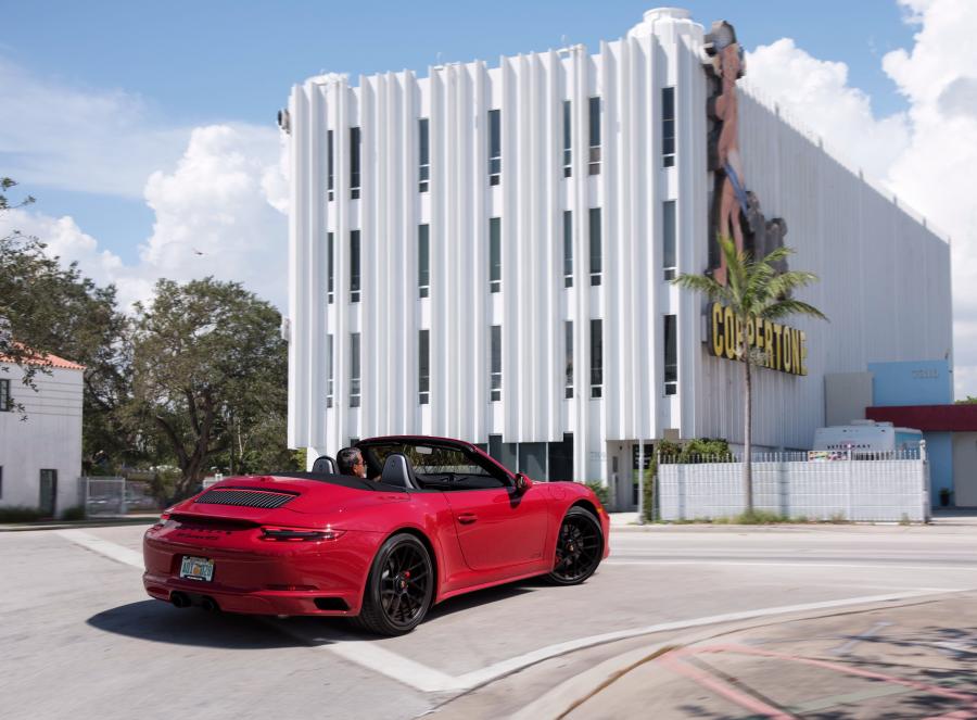  Porsche 911 Carrera GTS Cabriolet (991) 2017 года  (NA) (фото 9 из 30)